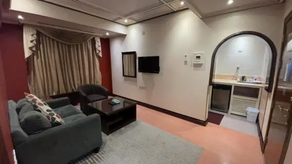 Al Mansour Grand Hotel 8